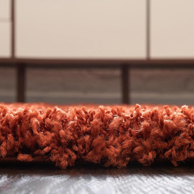 Unique Loom Solid Shag Collection Area Rug (7' 1" Round, Terracotta)