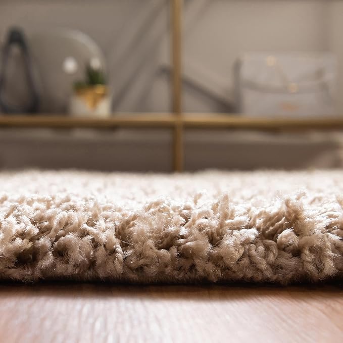 Unique Loom Solid Shag Collection Area Rug (5' 1" x 8' Oval, Taupe)
