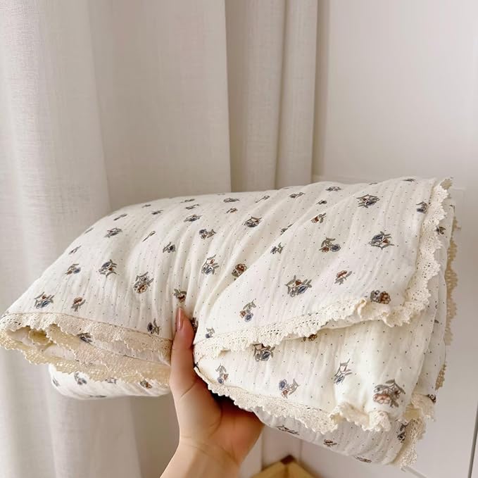 BuLuTu Pansy Flower Pattern Toddler Quilt Crib Size, Muslin Cotton Kids Comforter with Lace Edges, Chic Shabby Floral Print Toddler Bed Blanket, Nursery Decor, 47x59 Inches