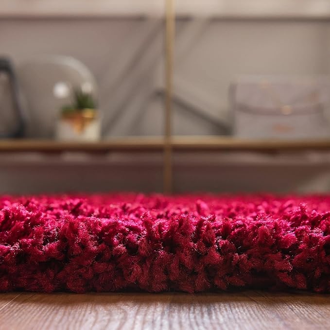 Unique Loom Solid Shag Collection Area Rug (3' 3" x 5' 3" Oval, Cherry Red)