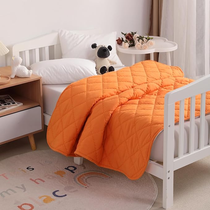 FLXXIE Machine Washable Microfiber Down Alternative Oversized Toddler Comforter, Super Soft and Lightweight Kids Crib Quilted Blanket for Stroller, Travel, 43x60 Inches, Orange