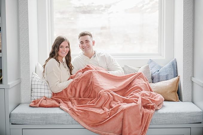SARANONI Oversized Luxury Blanket | Breathable Super Soft, Lush, Plush Comfy Blankets for Adults | Clay - X-Large 60” x 80”