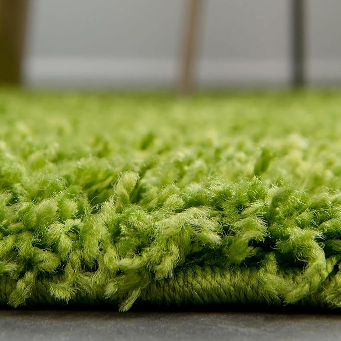Unique Loom Solid Shag Collection Area Rug (5' 3" Round, Grass Green)