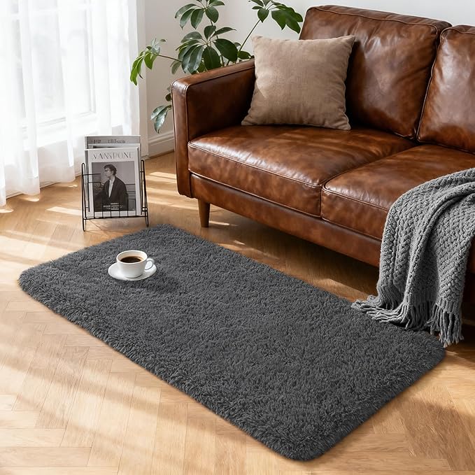Merelax Fluffy Shaggy Small Area Rug, Dark Grey 2x4 Runner Rugs for Bedside Christmas Decor, Mini Fuzzy Plush Throw Rug, Soft Non-Slip Entryway Shag Catpet for Livingroom Holiday Home Aesthetic