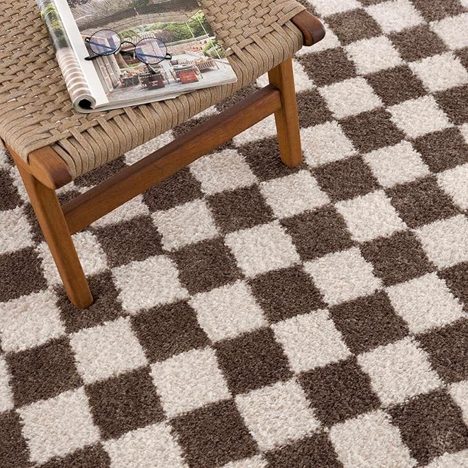 BoutiqueRugs Canika Modern Checkered Shag Rug - High Pile Fluffy Shaggy Carpet for Hallway, Nursery, Playroom, Girls Boys Room - Machine Washable - Peach, Dark Brown - 6'7" x 9' (6x9)