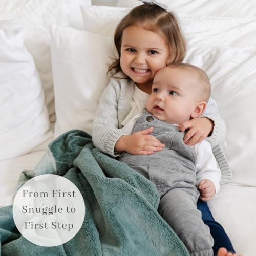 SARANONI Luxury Receiving Blankets for Babies | Ultra-Soft Lush and Boutique Quality Baby Blanket | Eucalyptus - 40” x 30”
