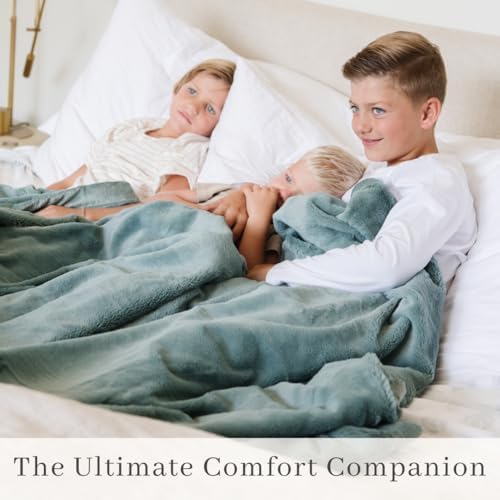 SARANONI Oversized Luxury Blanket | Breathable Super Soft, Lush, Plush Comfy Blankets for Adults | Eucalyptus - X-Large 60” x 80”