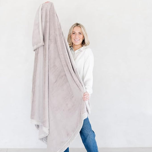 SARANONI Oversized Luxury Blanket | Breathable Super Soft, Lush, Plush Comfy Blankets for Adults | Feather - X-Large 60” x 80”