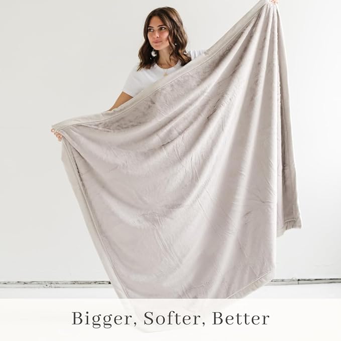 SARANONI Oversized Luxury Blanket | Breathable Super Soft, Lush, Plush Comfy Blankets for Adults | Feather - X-Large 60” x 80”