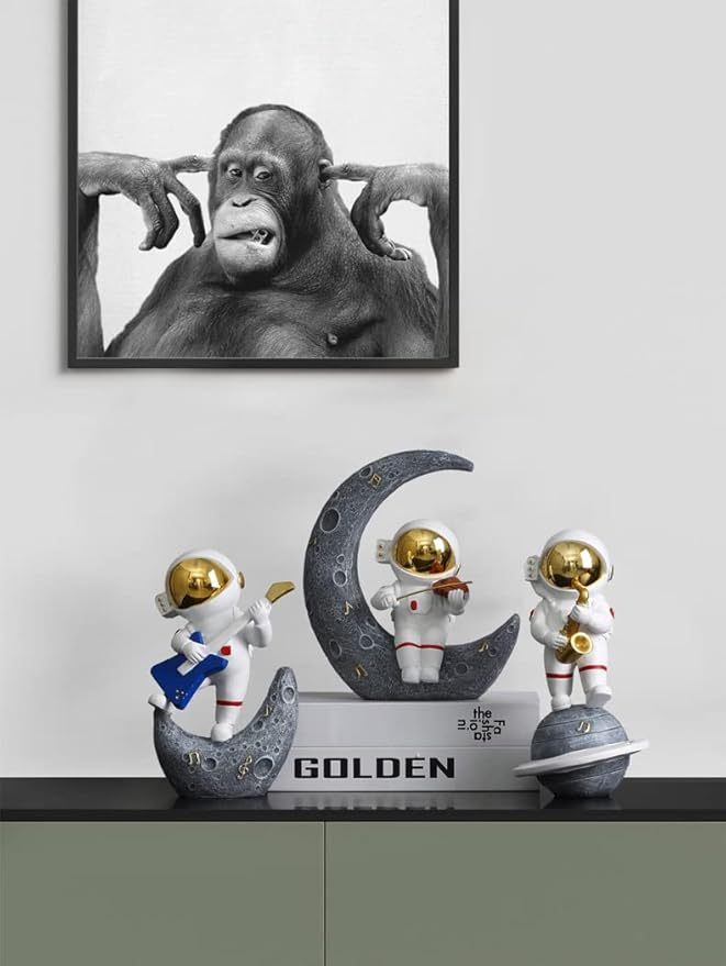 Paimuni Figurine Home Decor Resin Astronaut Statue Collectible Spaceman Sculpture Decorative Music Ornament for Desktop Bookshelf Office Living Room