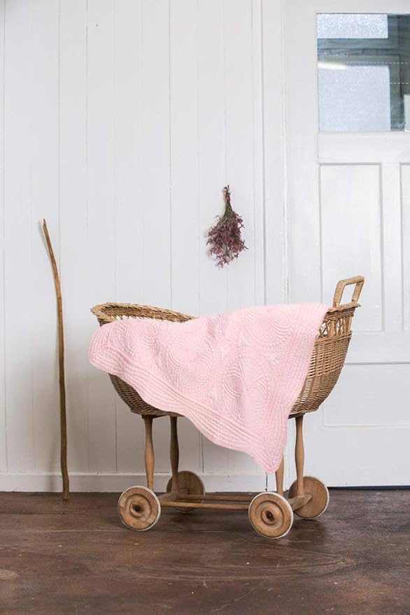 MONOBLANKS Baby Quilt Personlized Monogram Lightweight Embossed Scalloped Throw Blanket Four Seasons (Pink)