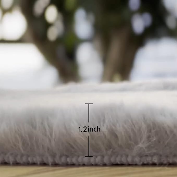 Faux Fur Rug 6x9 Plush Washable Area Rugs for Bedroom Fluffy Rabbit Fur Rug for Living Room Light Grey Rugs Teen Room Home Decor Rectangle