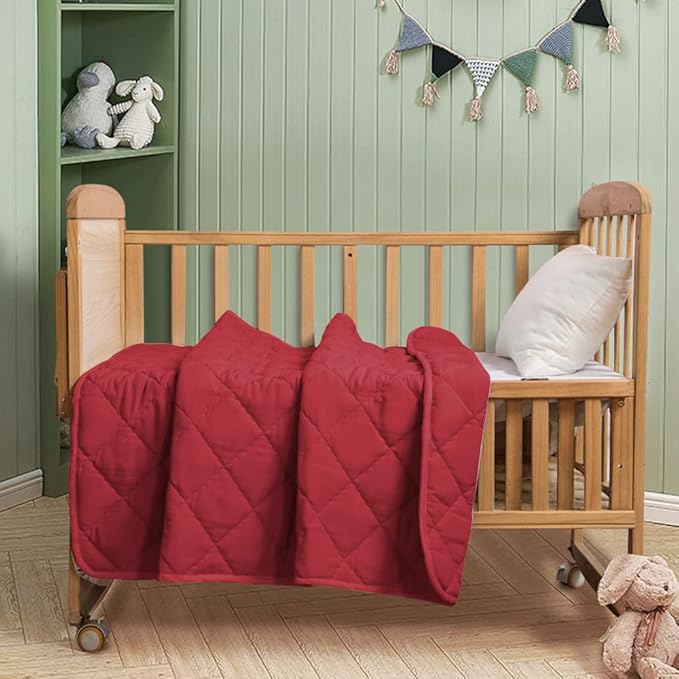 FLXXIE Machine Washable Microfiber Down Alternative Toddler Comforter, Super Soft and Lightweight Kids Crib Quilted Blanket for Stroller, Travel, 39x47 Inches, Red