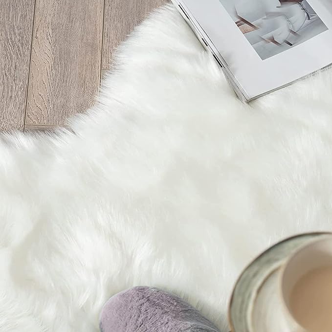 Shag Plush Rug 8x10 Area Rugs for Bedroom White Fluffy Living Room Rug Large Washable Faux Sheepskin Furry Fur Rugs for Nursery