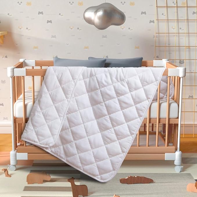 BEDSUM 100% Brushed Microfiber Down Alternative Toddler Comforter, Ultra Soft Lightweight and Warm Breathable Crib Quilted Blanket for Nursery Stroller Bed, 43x60 Inches, White