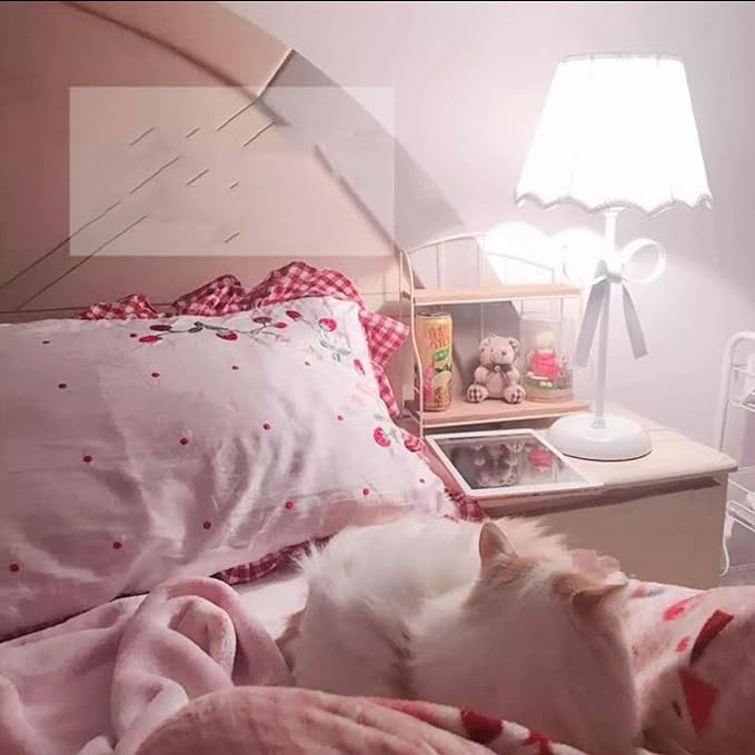 Nordic White Pink Table Lamp for Girl's Bedroom Single Cute Bow Table Lamp with Fabric Shade Modern Decorative Bedside Light Coastal Bedside Table Kids Bedroom Reading Desk Lighting