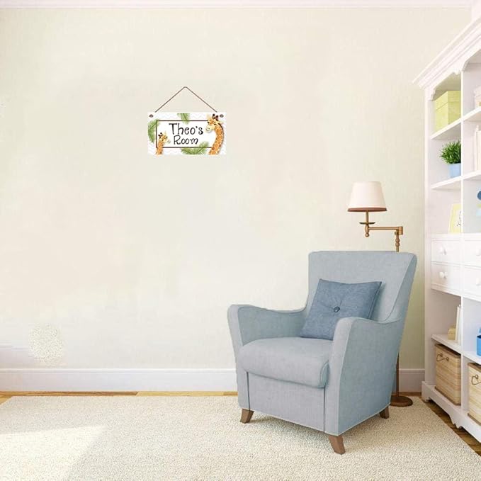Personalized Name Signs for Kids Room Cute Giraffe Sign Boy Girl Bedroom Baby Nursery Doorplate Decor Wall Art Room Wooden Sign 5 * 10 inch