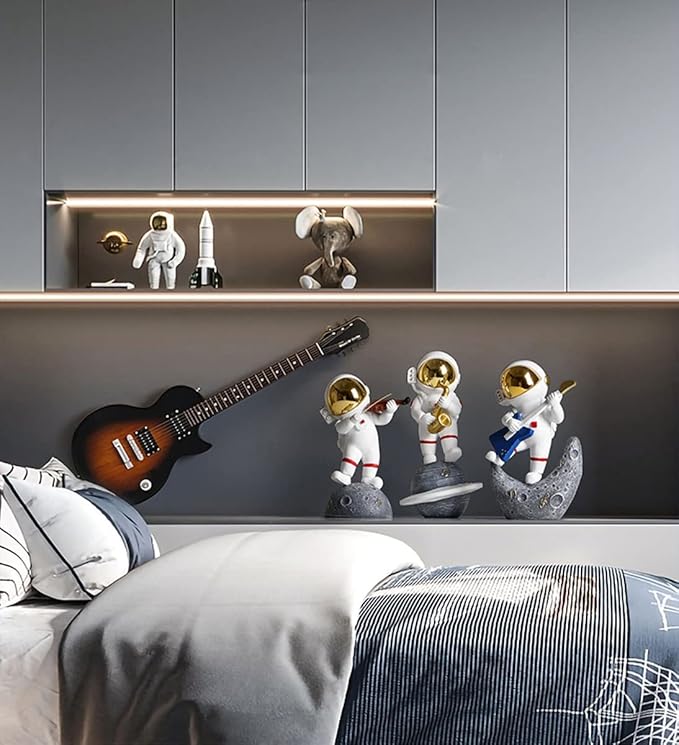 Paimuni Astronaut Figurine Home Decor Resin Spaceman Statue White Gold Gray Sculpture for Desktop Bookshelf Office Living Room