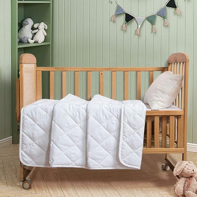 FLXXIE Machine Washable Microfiber Down Alternative Toddler Comforter, Super Soft and Lightweight Kids Crib Quilted Blanket for Stroller, Travel, 39x47 Inches, White