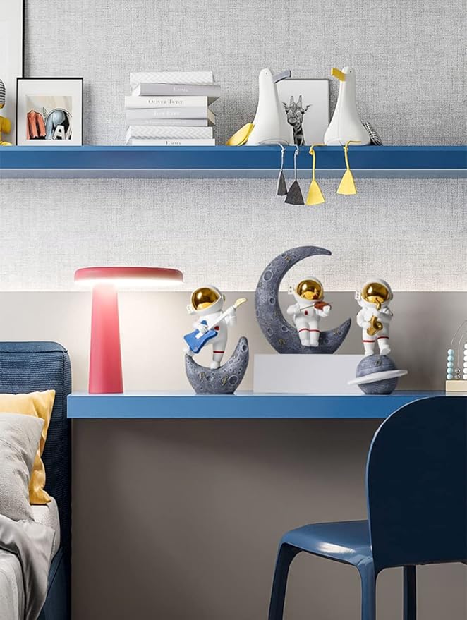 Paimuni Figurine Home Decor Resin Astronaut Statue Collectible Spaceman Sculpture Decorative Music Ornament for Desktop Bookshelf Office Living Room