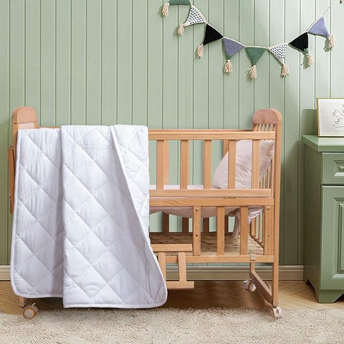 FLXXIE Machine Washable Microfiber Down Alternative Toddler Comforter, Super Soft and Lightweight Kids Crib Quilted Blanket for Stroller, Travel, 39x47 Inches, White