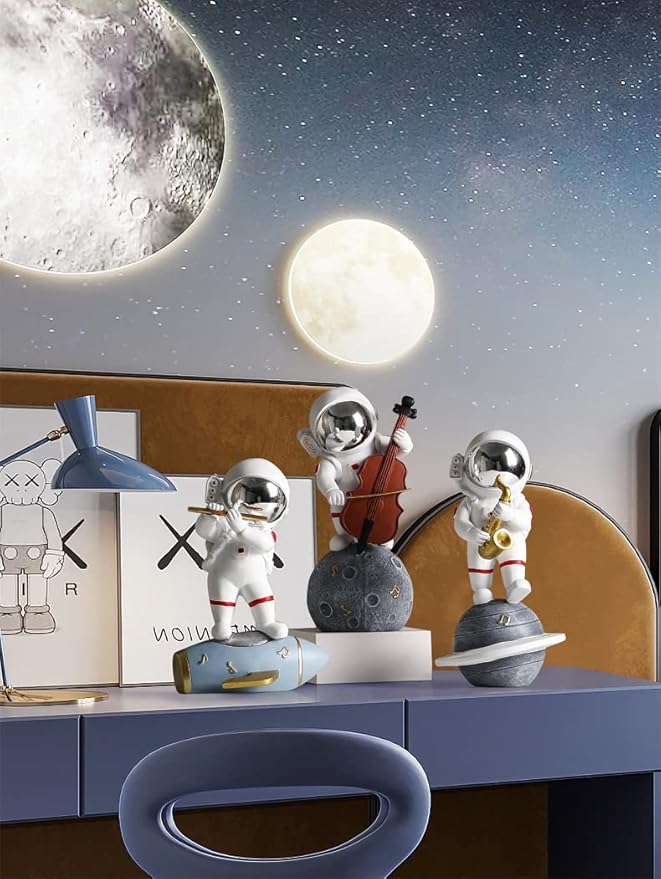 Paimuni Figurine Home Decor Resin Astronaut Statue Collectible Spaceman Sculpture Decorative Music Ornament for Desktop Bookshelf Office Living Room