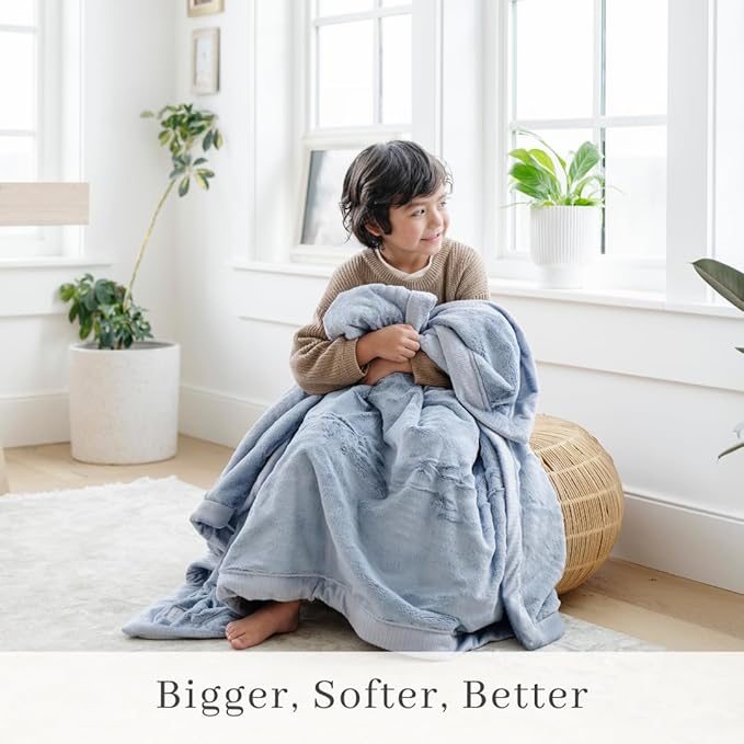 SARANONI Oversized Luxury Blanket | Breathable Super Soft, Lush, Plush Comfy Blankets for Adults | Storm Cloud - X-Large 60” x 80”