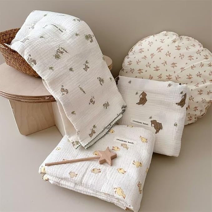 BuLuTu 47"x51" Large Toddler Girls Boys Blanket Muslin Cotton, Lightweight Soft Thin Summer Crib Quilt, Cute Animal Baby Blankets Newborn Infants Nursery Blanket, Bear Bee Pattern