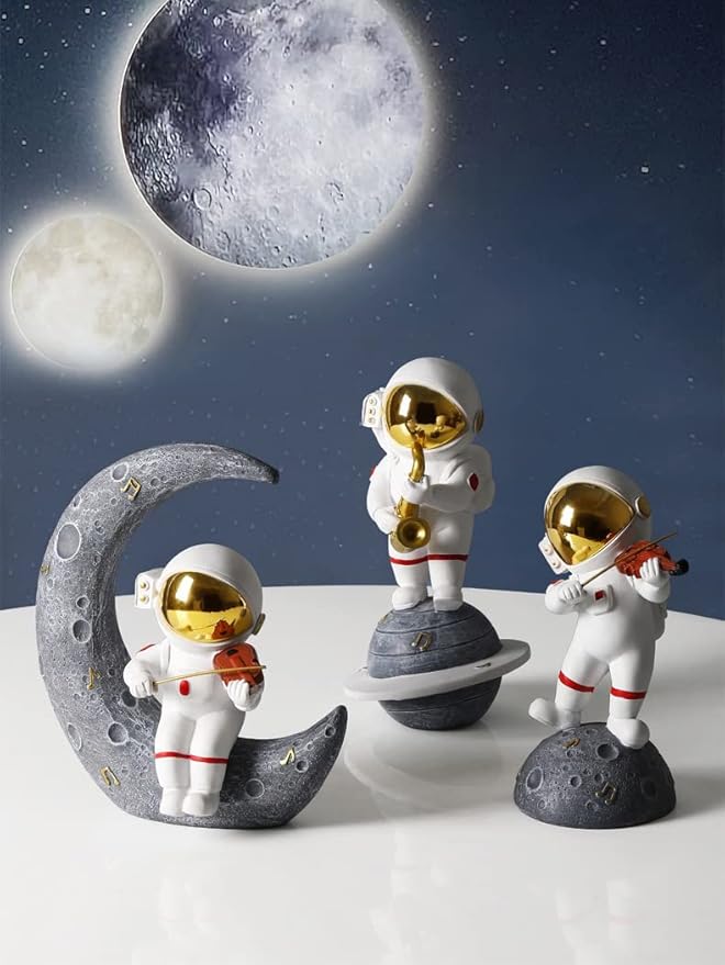 Paimuni Astronaut Figurine Home Decor Resin Spaceman Statue White Gold Gray Sculpture for Desktop Bookshelf Office Living Room