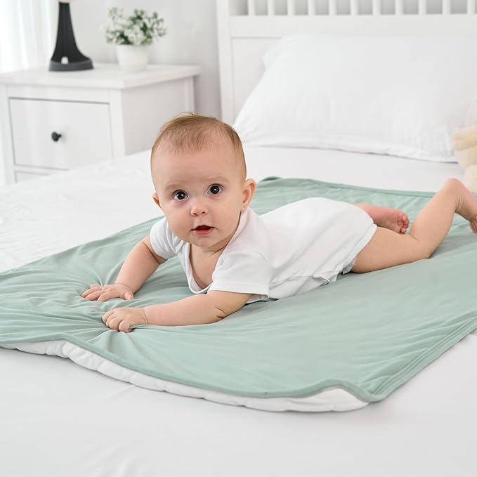 Crib Toddler Comforter, 40 x 60 inch Lightweight Ultra-Soft Baby Crib Quilted Blanket for Boys Girls