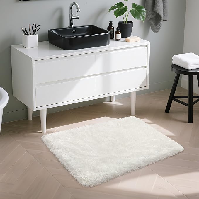 White Fluffy Rug for Bedroom Living Room, 2x3 Small White Area Rug Furry Throw Bedside Rug for Dorm, Non-Slip Entryway Indoor Front Door Mat, Soft Plush Shag Carpet Washable for Nursery Kids