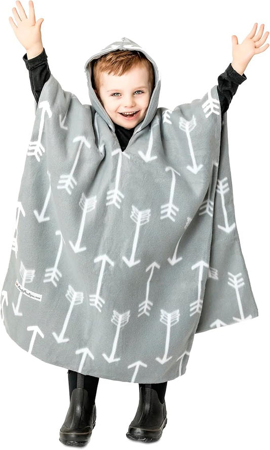Birdy Boutique Car Seat Poncho for Kids – Safe to Use Over Seat Belts – Reversible Warm and Cozy Blanket – Easy on Easy Off and Doesn’t Impact Car Seat Performance – Gray Arrows – One Size