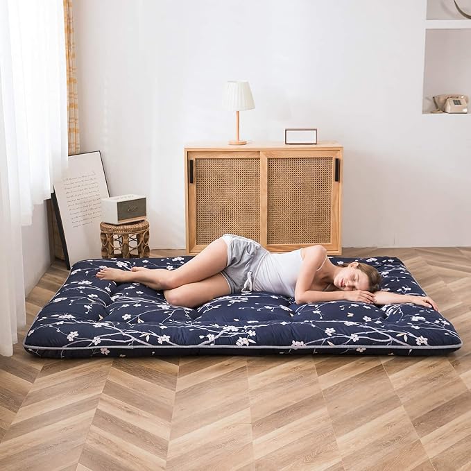 MAXYOYO Japanese Futon Mattress Floor Mattress Sleeping Pad Foldable Bed Roll Up Camping Cushion Floor Lounger Bed Couches and Sofas Couch Topper, Navy Floral, Full Size