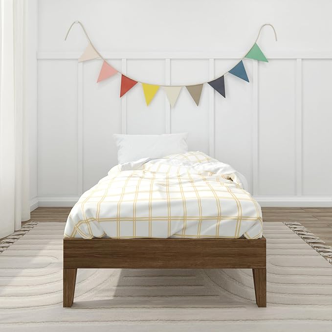 Max & Lily Fundamental Twin Platform Bed Frame, Kids Modern Solid Wood Bed, Strong Wooden Slats, Non-Toxic Finishes, Matte Walnut