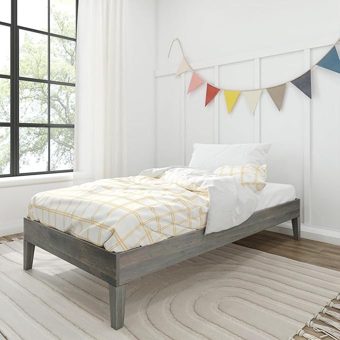 Max & Lily Fundamental Twin Platform Bed Frame, Kids Modern Solid Wood Bed, Strong Wooden Slats, Non-Toxic Finishes, Driftwood