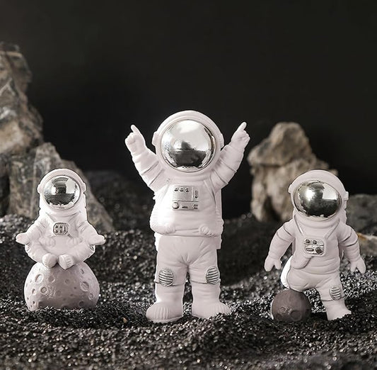 Silver White Astronaut Statues Set, Spaceman Figurines Outer Space Theme Room Decor Cake Toppers