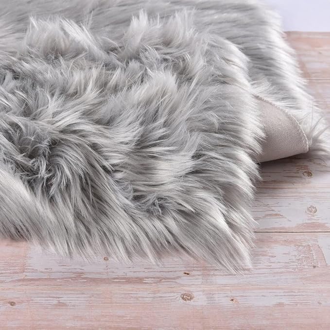Light Silver Gray Faux Washable Shaggy Fur Rugs for Bedroom Plush Area Rugs for Living Room 2x3 Nursery Rug Home Room Décor