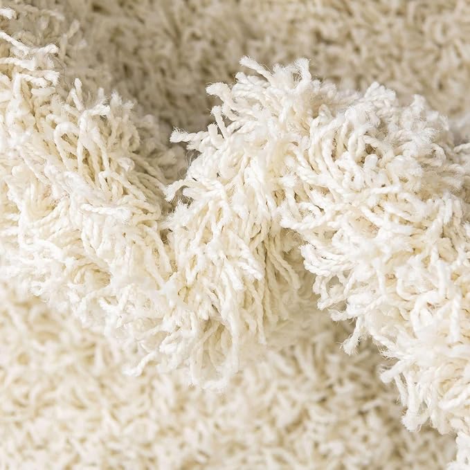 Unique Loom Solid Shag Collection Area Rug (4' 1" x 6' 1" Rectangle, Pure Ivory)