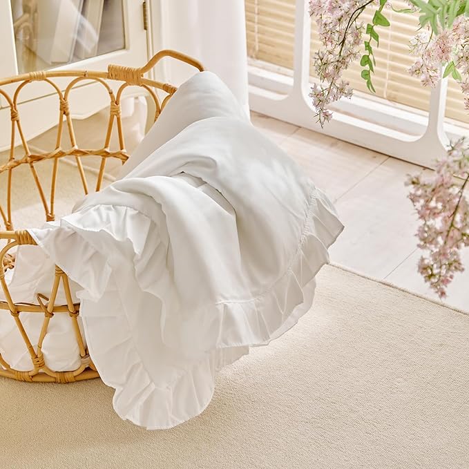 Ruffled Toddler Blanket Ruffle Comforter for Baby Toddler Girls, Soft Cozy Cute Quilted Blanket Breathable Microfiber Comfortable Down Alternative Small Size Quilt with Ruffle - 39"x 47" White