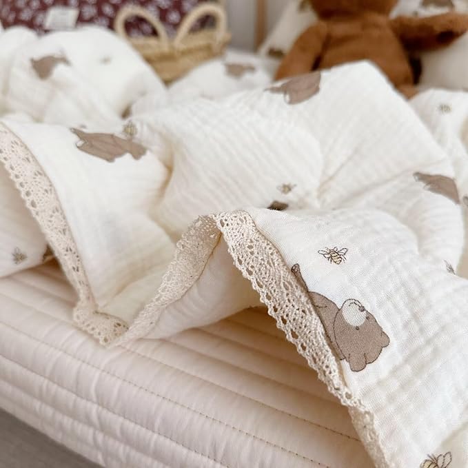 BuLuTu 100% Muslin Toddler Quilt Thin Crib Comforter Girls Boys Quilted Blankets, 60"x78", 2.5 Pounds, Soft Breathable Muslin Cotton Quilts, Bee Bear Pattern, Machine Washable