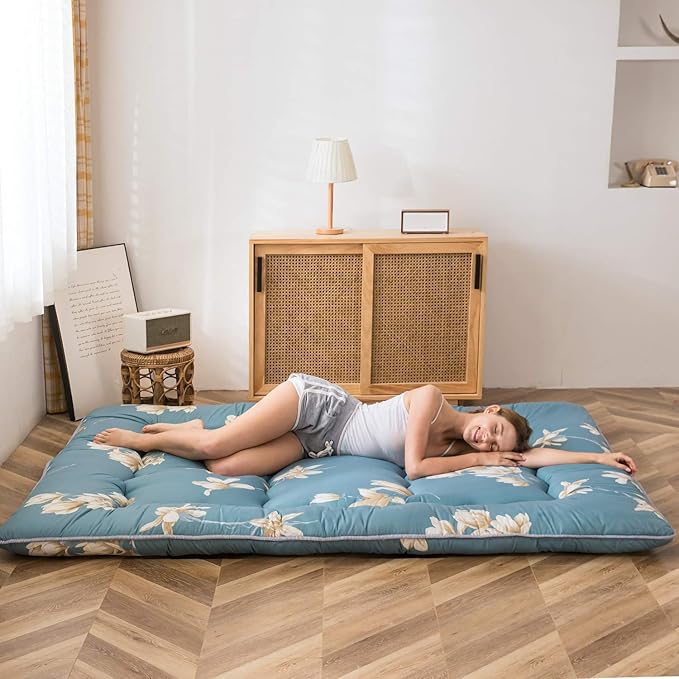 MAXYOYO Floral Printed Rustic Style Japanese Floor, Futon Mattress for Adults Foldable Roll Up Camping Mattress Floor Lounger Bed Couches and Sofas Twin Size