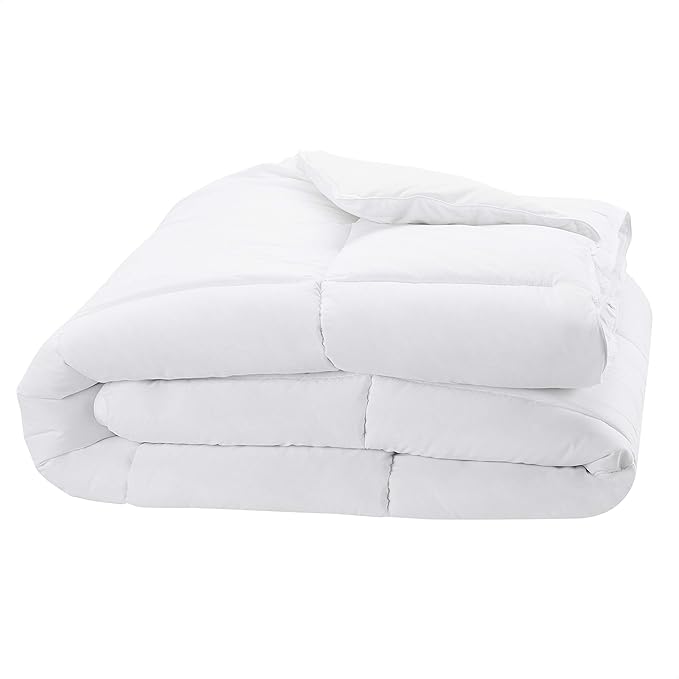 Amazon Basics White Down Alternative Comforter and Duvet Insert with Corner Tabs (Full/Queen, Light)
