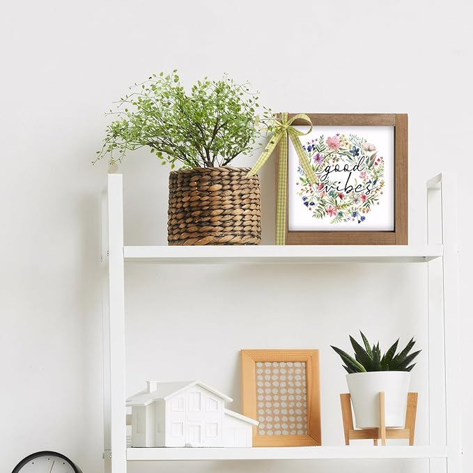 Wooden Good Vibes Sign with Wreath, 6 Inch Positive Inspirational Office Decor for Women Desk, Rustic Farmhouse Indoor Cubicle Table Shelf Dorm Room Flower Wall Art Aesthetic Home Decorations