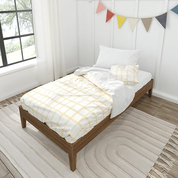 Max & Lily Fundamental Twin Platform Bed Frame, Kids Modern Solid Wood Bed, Strong Wooden Slats, Non-Toxic Finishes, Matte Walnut