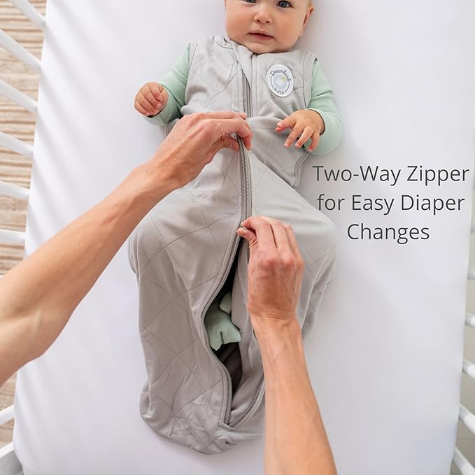Dreamland Baby Lightweight Viscose Sleep Sack (0-6 months). 1.0 TOG Ultra Soft Blanket w/ 2-Way Zipper. 95% Viscose, 5% Spandex (White with Grey Stars). Mom-Owned US Business, Premium Materials
