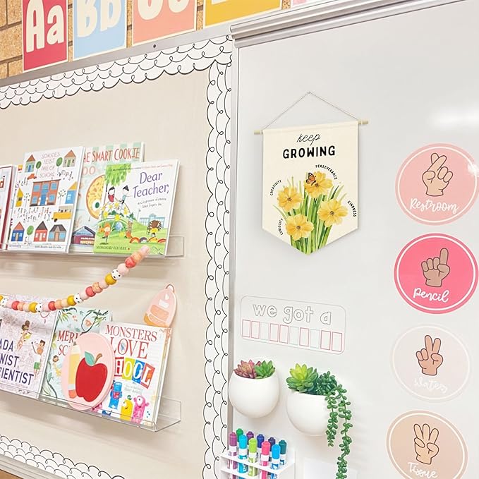 Plant Flower Classroom Decor, Keep Growing Motivational Linen Canvas Banner, Growth Mindset Positive Affirmations Wall Hanging Pennant Banner for Classroom Door Playroom Homeschool Decor, 15x11