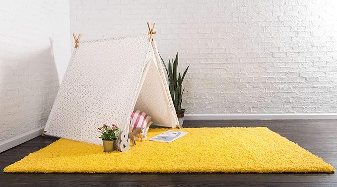 Unique Loom Solid Shag Collection Area Rug (6' 1" x 9' Rectangle, Tuscan Sun Yellow)