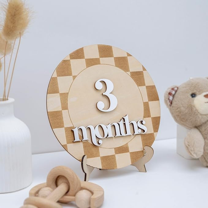 Wooden Baby Monthly Milestone Sign, 1–12 Month Round Photo Prop Set, Checker Pattern Neutral Nursery Decor, Newborn Growth Tracker Keepsake Gift
