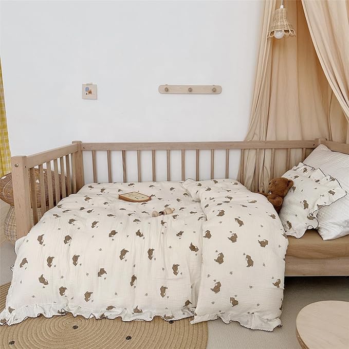 AOJIM Kids Bedding Duvet Cover with Little Bee and Brown Bear, Cotton Toddler 2-Layer Gauze Muslin Comforter Cover 47X59'', Ruffled Design Baby Duvet Protector for Girls Boys, No Pillowcases or Quilt