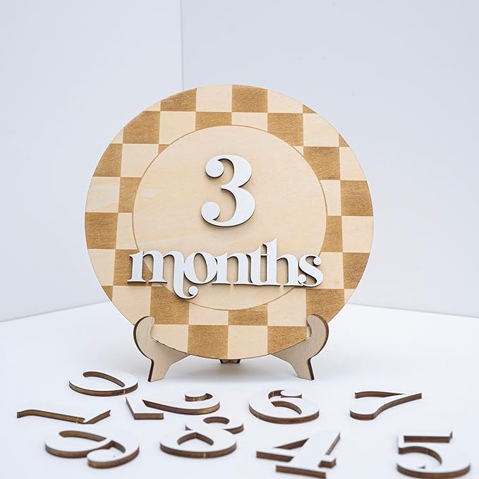 Wooden Baby Monthly Milestone Sign, 1–12 Month Round Photo Prop Set, Checker Pattern Neutral Nursery Decor, Newborn Growth Tracker Keepsake Gift